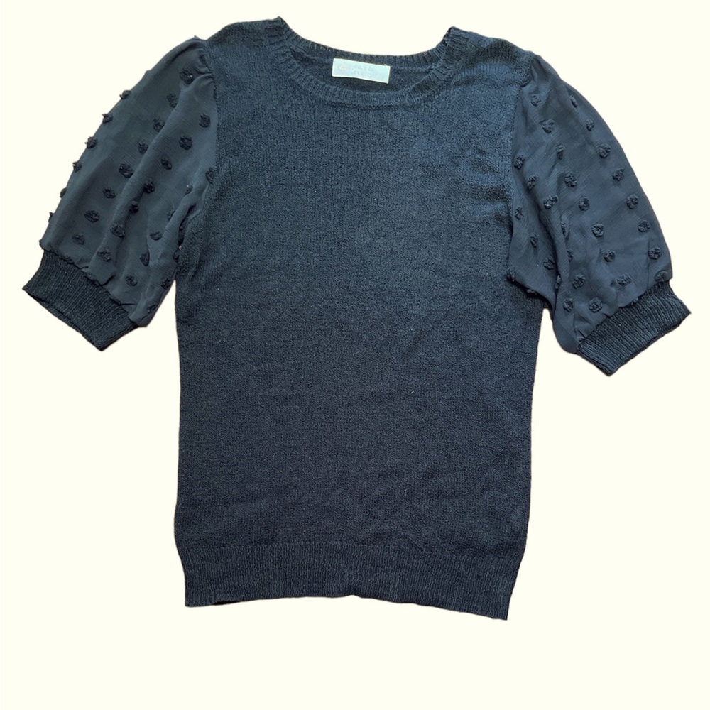Leela & Lavender Black Puff Sleeve Top - size small